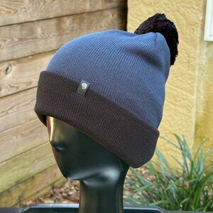 Mountain Hardwear Gas Station Eco F22 Pom Pom Beanie Hat Unisex Navy Black New
